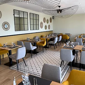2* Hotel Logis Bellaroc